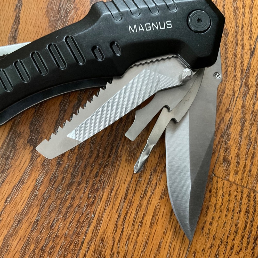 Magnus Kilimamjaro Multitool with Sheath