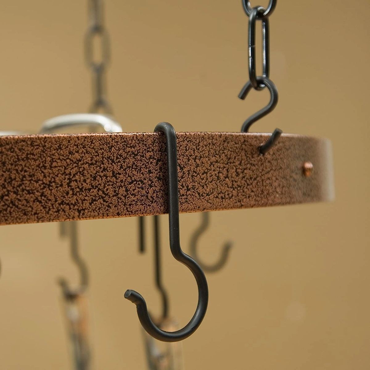 Rogar Round Pot Rack with Grid Hammered Copper / Black