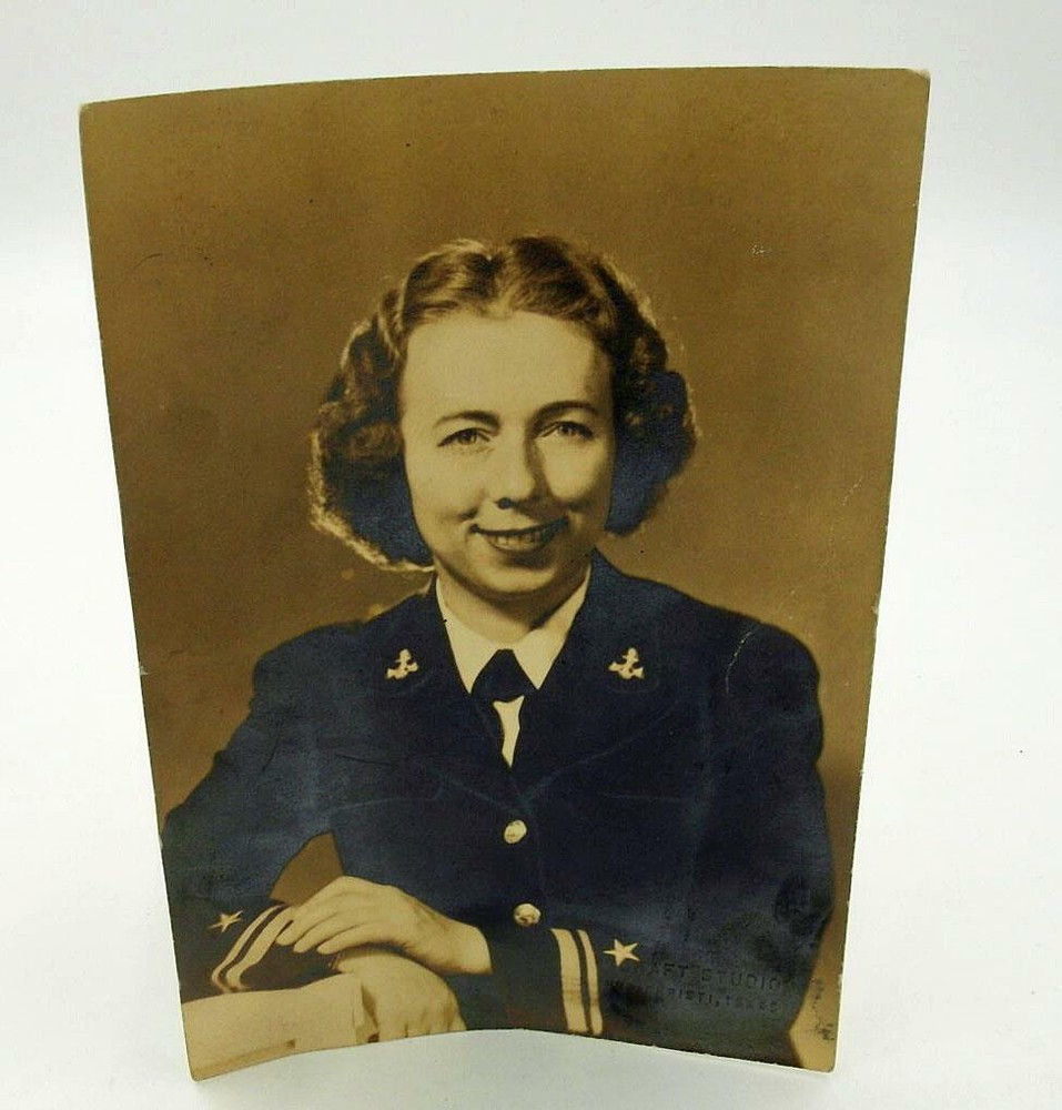 WW2 FEMALE LIEUTENANT JG PHOTO FROM NAVAL AIR BASE CORPUS CHRISTIE, TX RARE