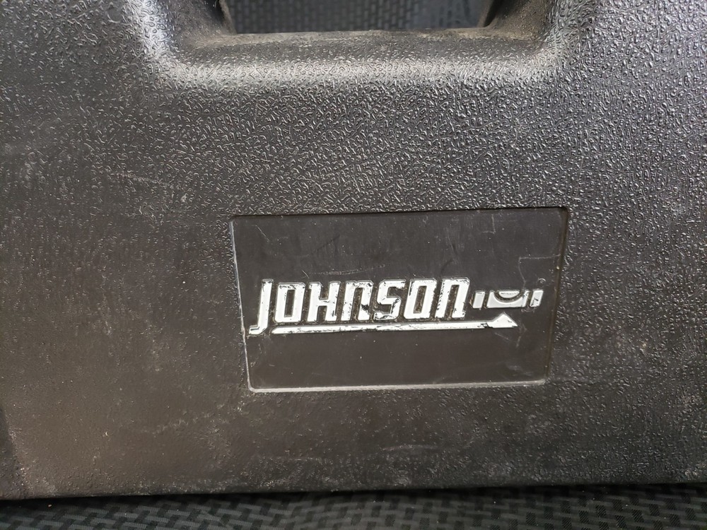 478717 - Johnson Laser Level (40-6515) with Case & Attachments