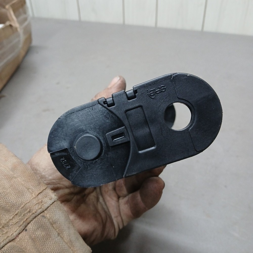 NiftyLift P28093 Tracking Link (Includes Crossbar)