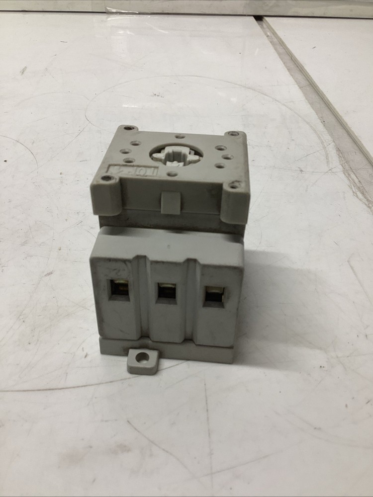 Allen Bradley 194E-E25-1753 Ser B Load Switch U-967