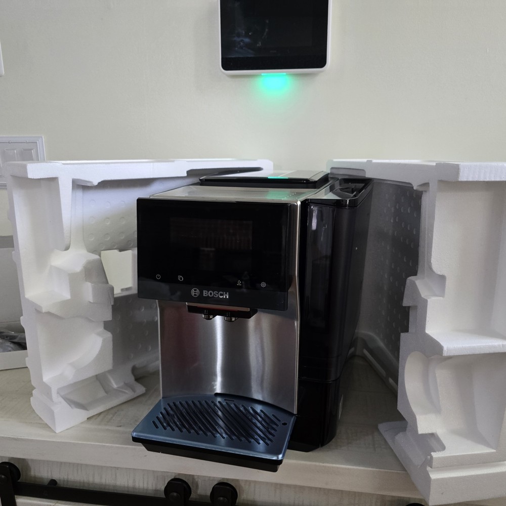 Bosch Fully Automatic Coffee and Espresso Machine,36 Drink Double Cup