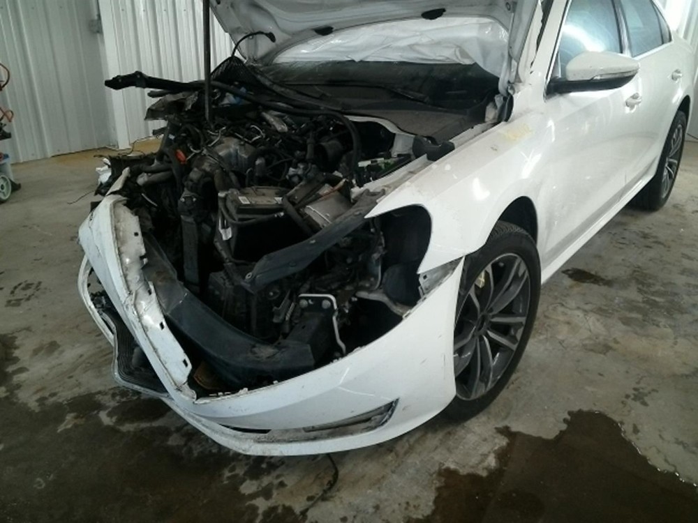 PASSAT 2012 High Mounted Stop Light 104748451