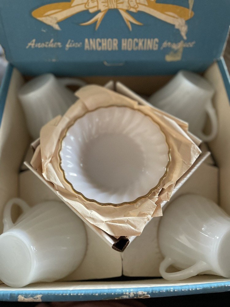Anchor Hocking Golden Shell Luncheon Set