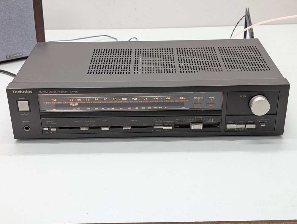 Technics SA-913 Stereo Receiver 70 Watts - Mag Phono Input - Compact - Very Nice