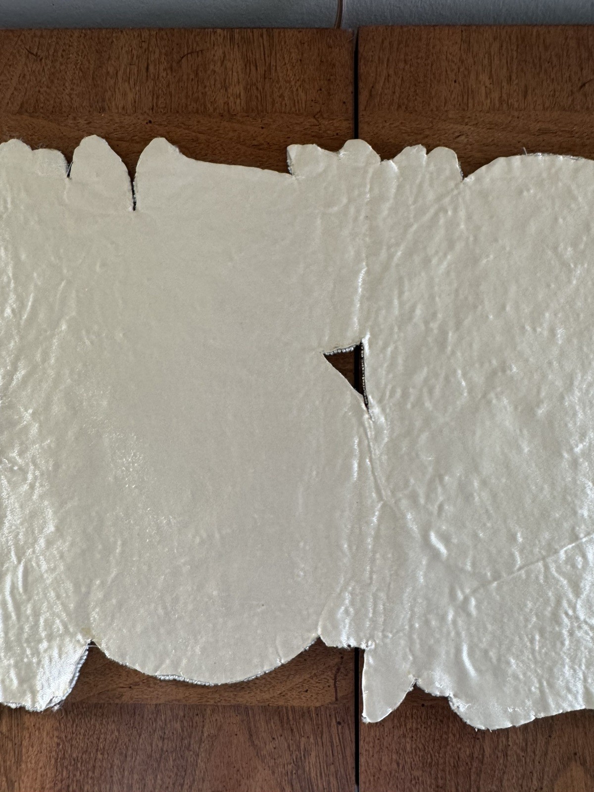 90s Pier 1 Imports Easter Egg & Bunny Rabbit Glass Beaded Table Runner 13” X 35”