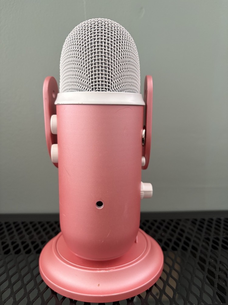 Logitech Creators Blue Yeti USB Microphone - Dawn Pink