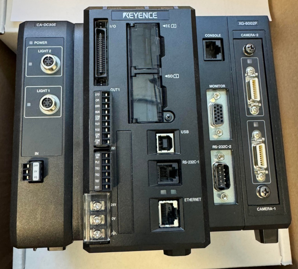 XG-8002P Keyence Camera Controller CA-DC30E, XG8002P MULTI-CAMERA IMAGING SYSTEM