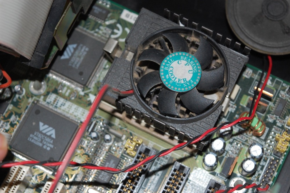 Unique "sleeper" IBM 5161 expansion chassis with a Pentium PC inside