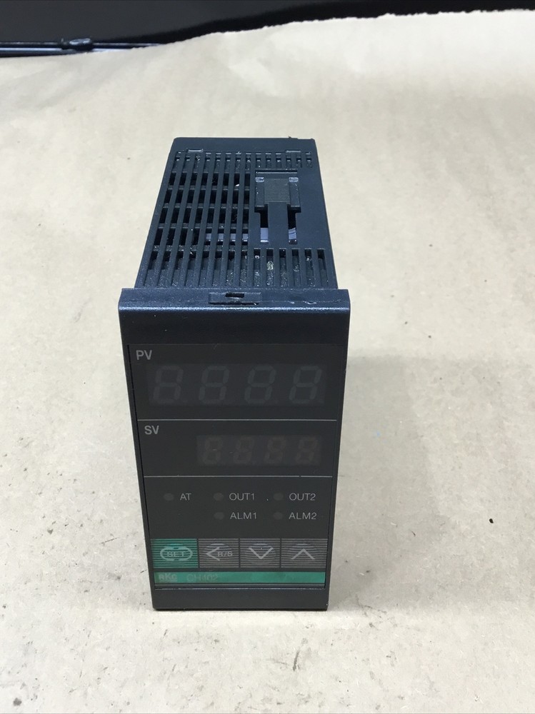 RKC CH402 Temperature Controller 100-240VAC #723K125