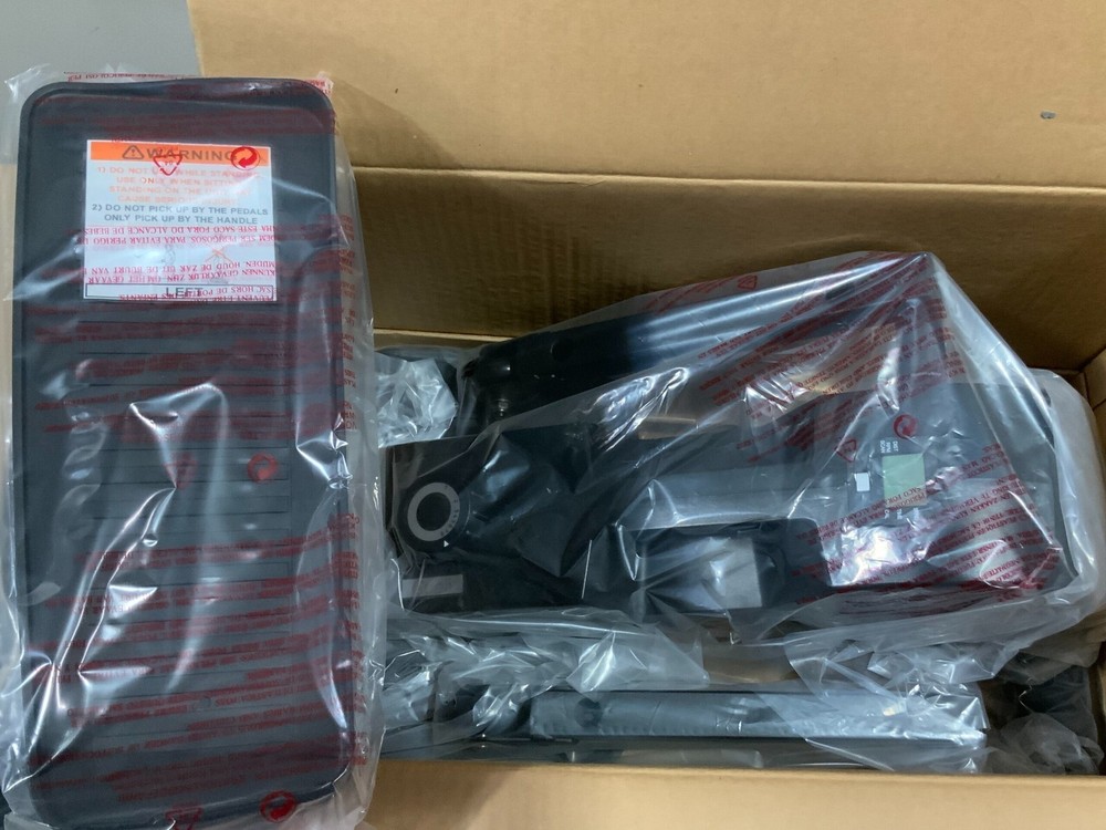 CUBII JR F3A2 Compact Seated Elliptical Silver