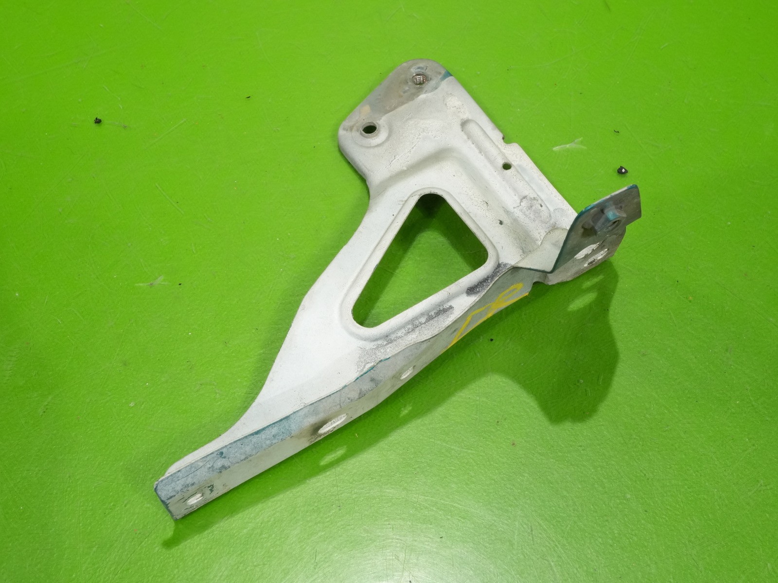 92-95 Civic coupe hatch OEM driver left fender bumper mount bracket support stay