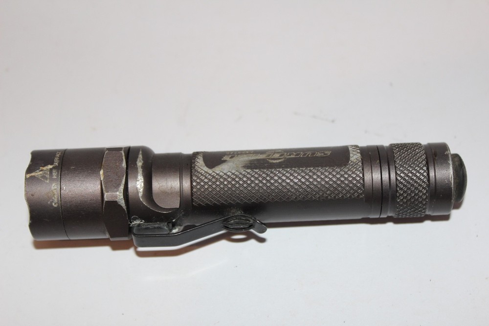 SureFire E2E Executive Elite Flashlight Black 6V Incandescent Tactical Light EDC