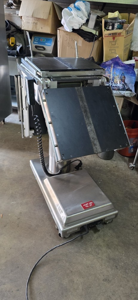 Skytron Elite 6500 Surgical Table w/ Hand Control Remote