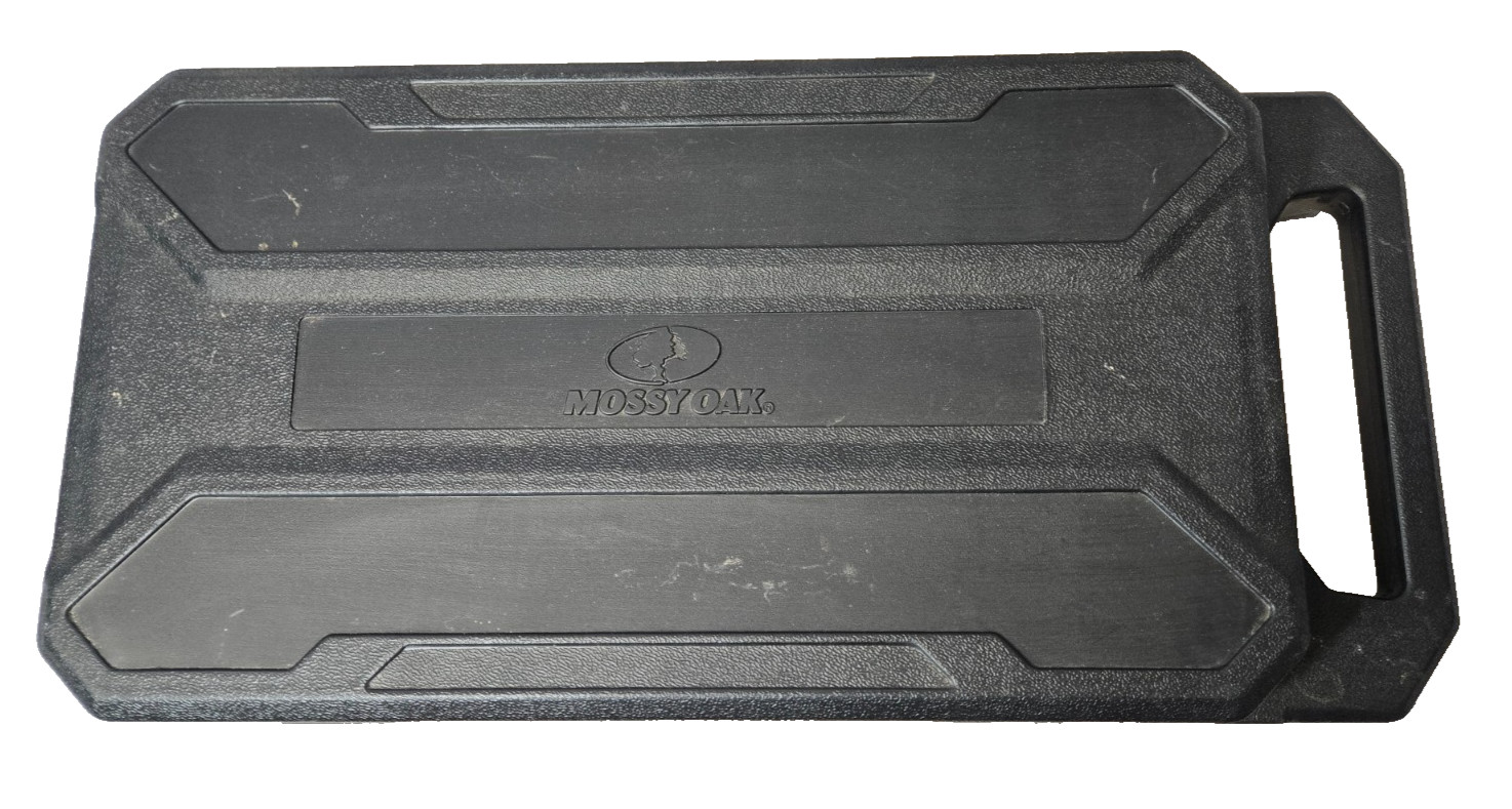 Mossy Oak Hunting Field Dressing Kit - 8 Steel Tools with Storage Case