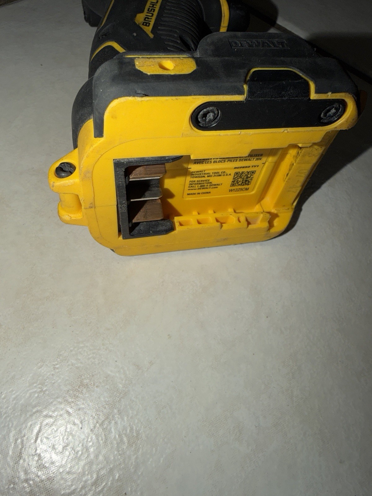 Dewalt 20v Atomic 1/4” Impact Driver (DCF850) - FOR PARTS OR REPAIR