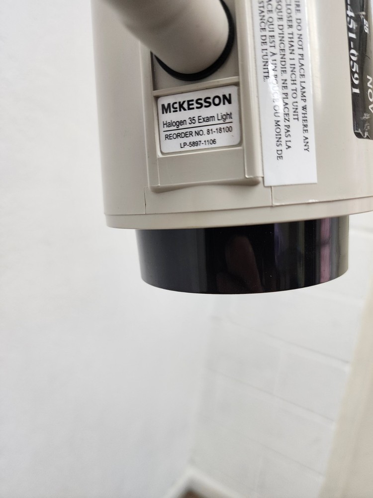 McKesson Model 81-18100 Halogen 35 Exam Light w/ Stand