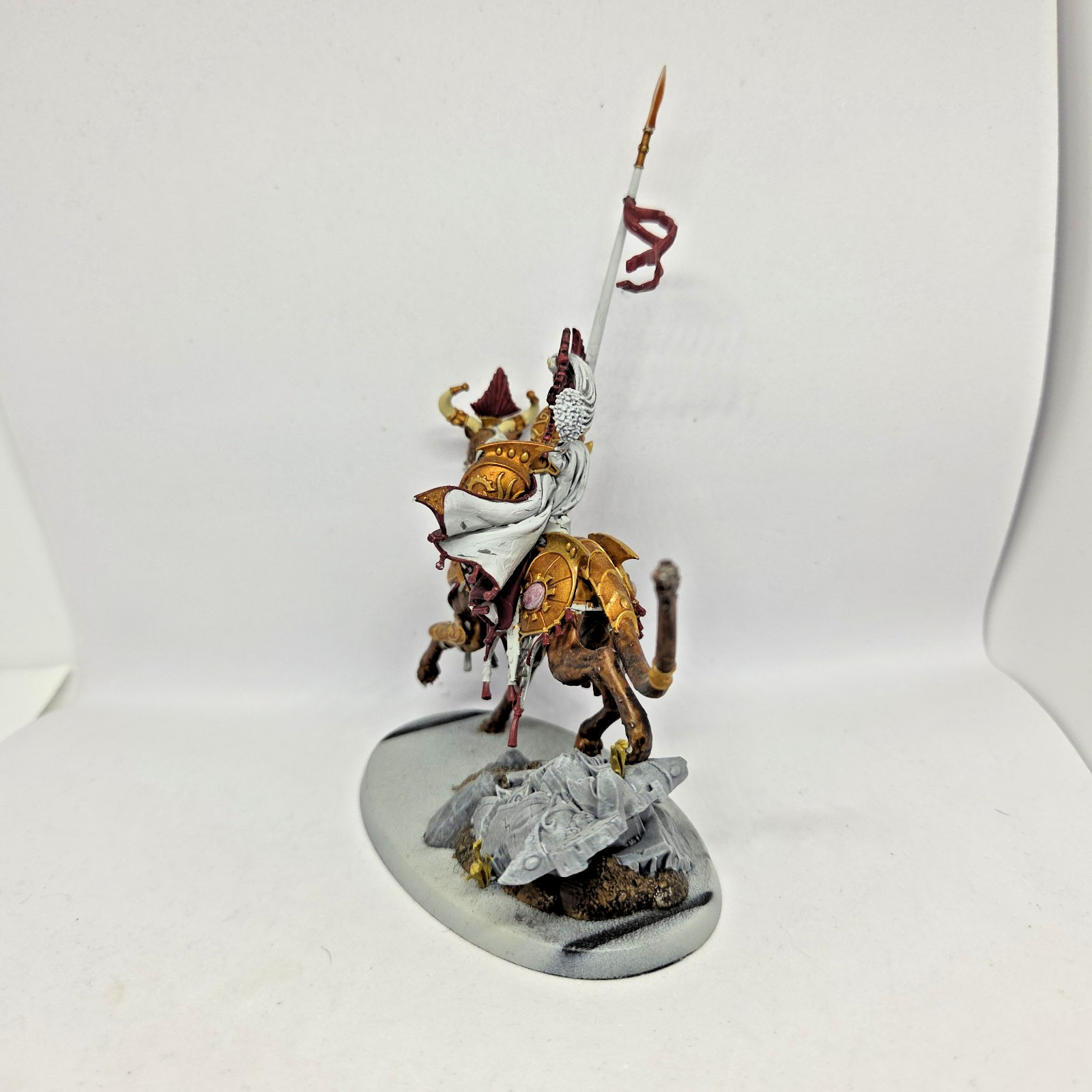 Warhammer AoS: Lumineth Realm Lords - Lyrior Uthralle, Warden of Ymetrica