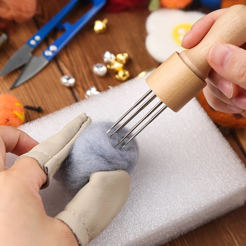 Needle Felting Kit Wool Pocked Triangular DIY Yarn 70PCS Needlework Tools Kits