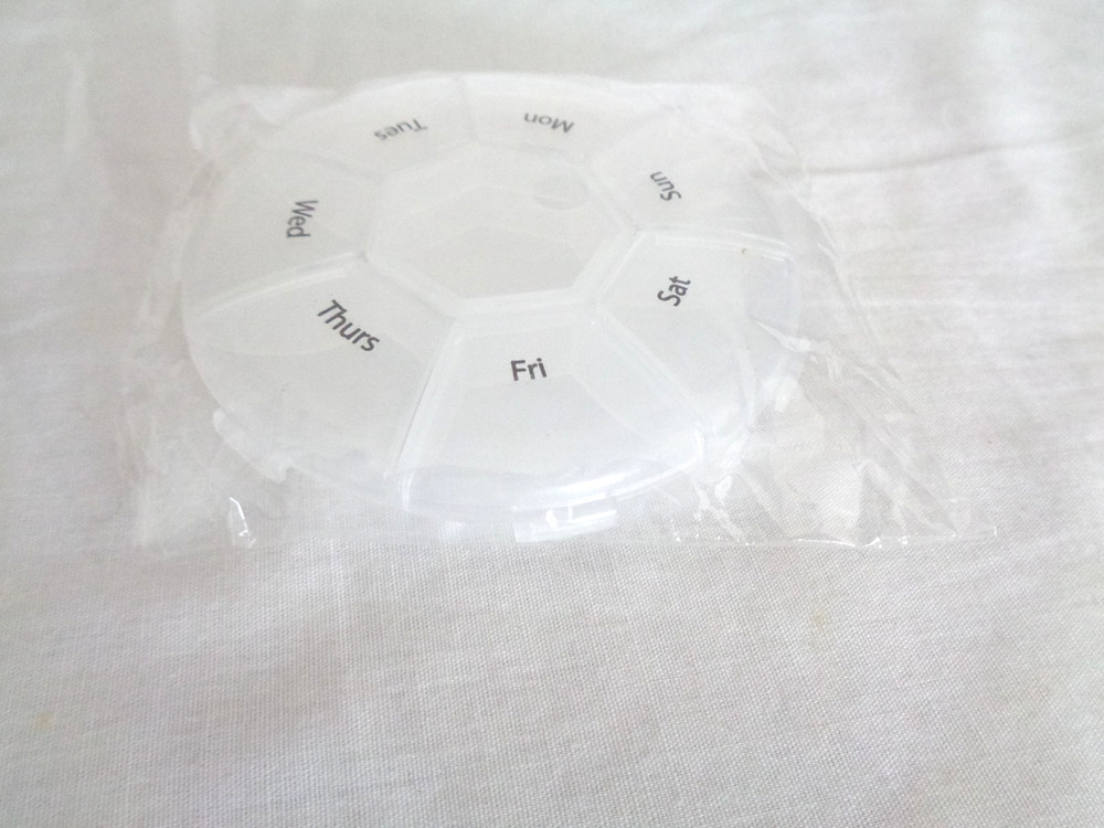 7 Day Pill Box Plastic Round (#6559)