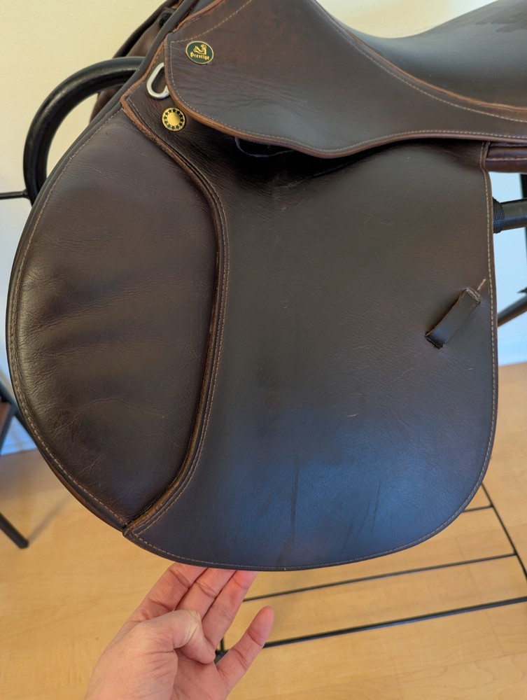 16" Prestige CC Jump Saddle, 33 M tree - wool flocked!
