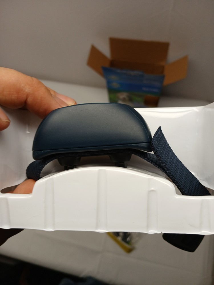 PetSafe Bark Collar Control Dog 8 lbs and Up Static Correction PBC00-1663 NEW