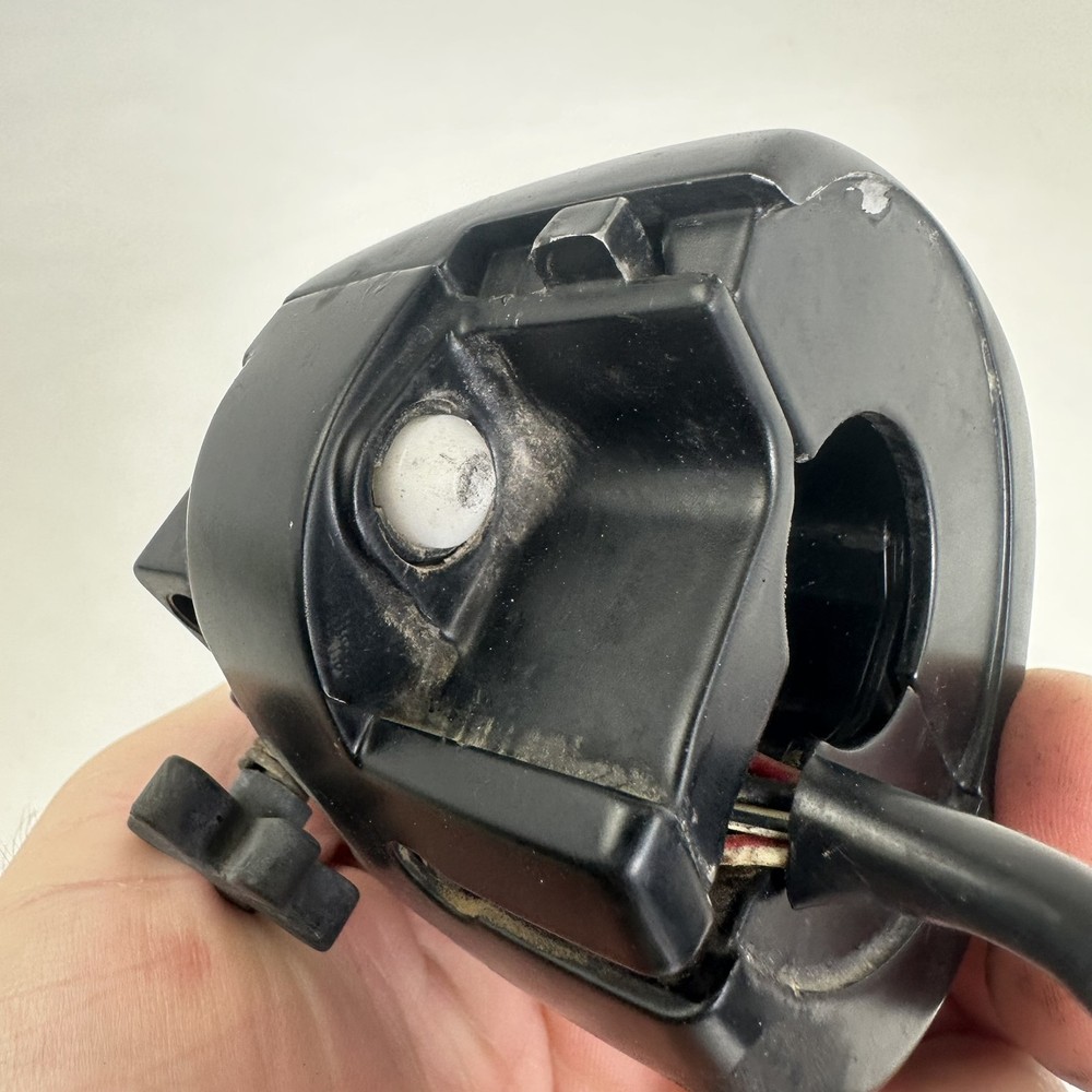 Harley Davidson DYNA Super Glide Custom 2012 Right hand switch block controls