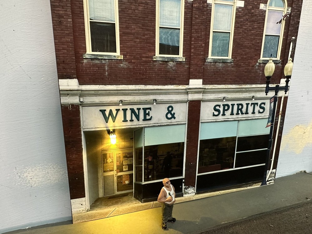 HO Scale LIQOUR STORE - Building Flat/ front w/LED - scratch built 1:87