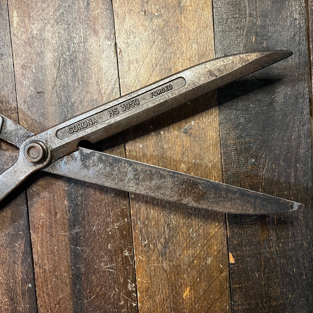 Corona HS3950 Hedge Shears- With Extendable Handles