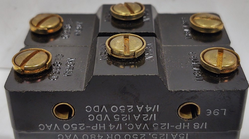 Microswitch 6AS5 Switch