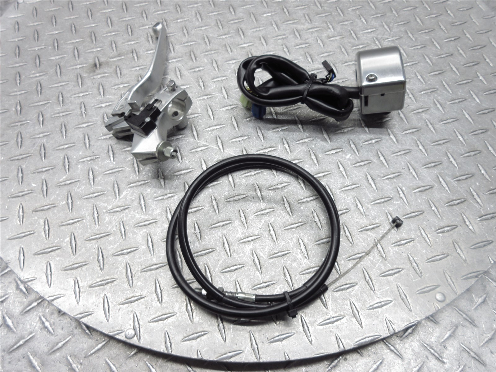 2009 04-16 Yamaha VStar 650 Classic XVS650 Left Handlebar Switch Clutch Perch