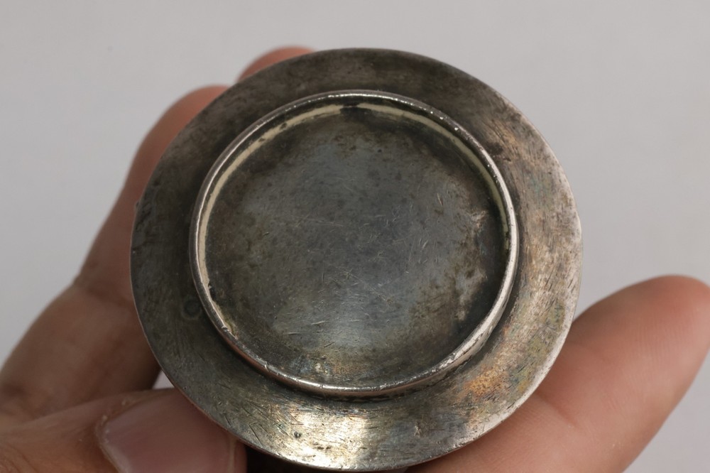 Solid Sterling Silver Plain Vintage Tobacco or pill container