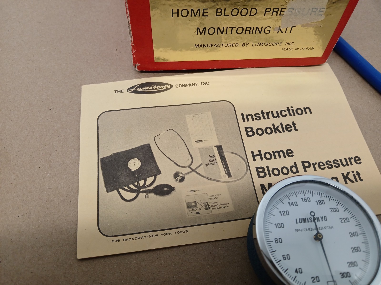 Vintage Lumiscope Home Blood Pressure Monitoring Kit Aneroid w/ Box Japan