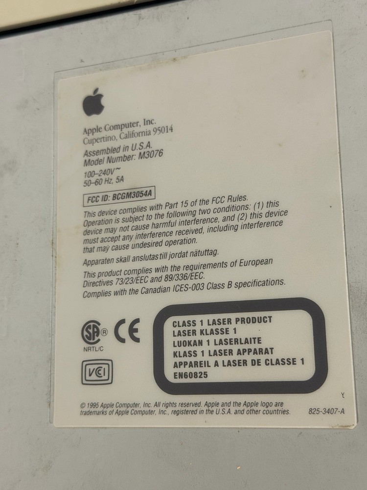 Apple Macintosh Performa 6300CD M3076 Powers On CD Drive Stuck AS-IS