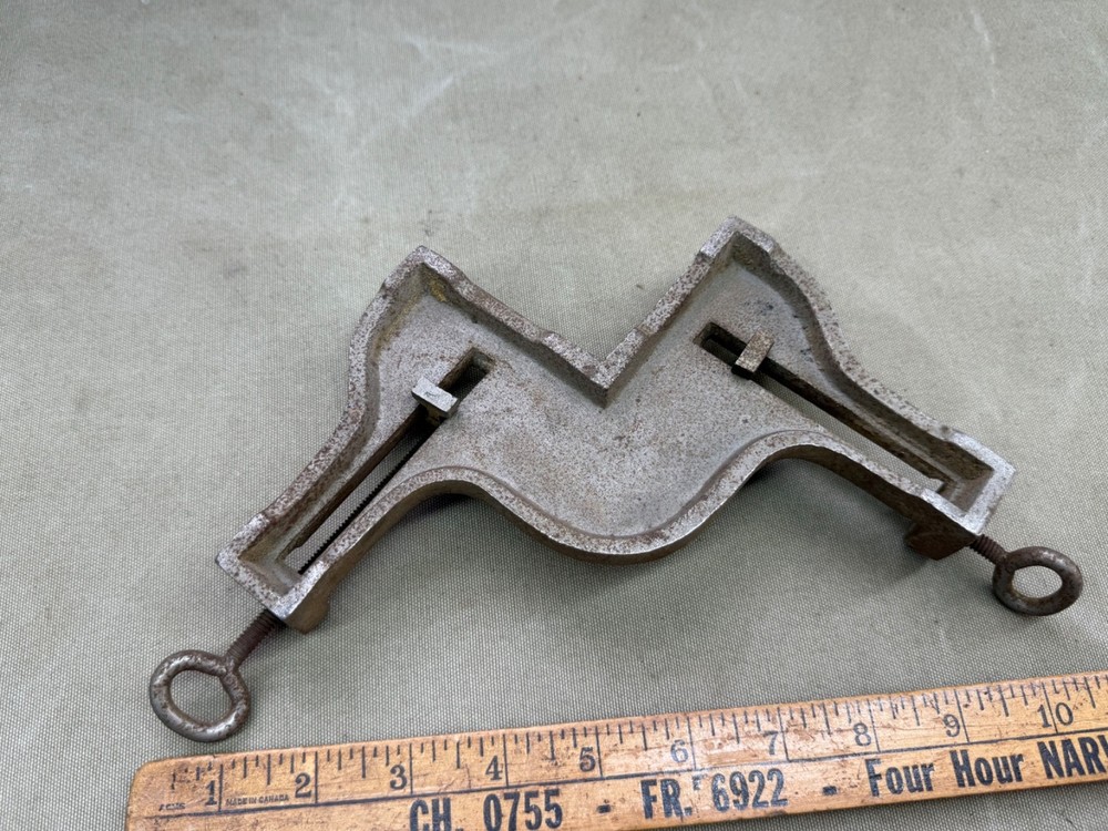 HOBBIES 1 1/2 MITRE CRAMP