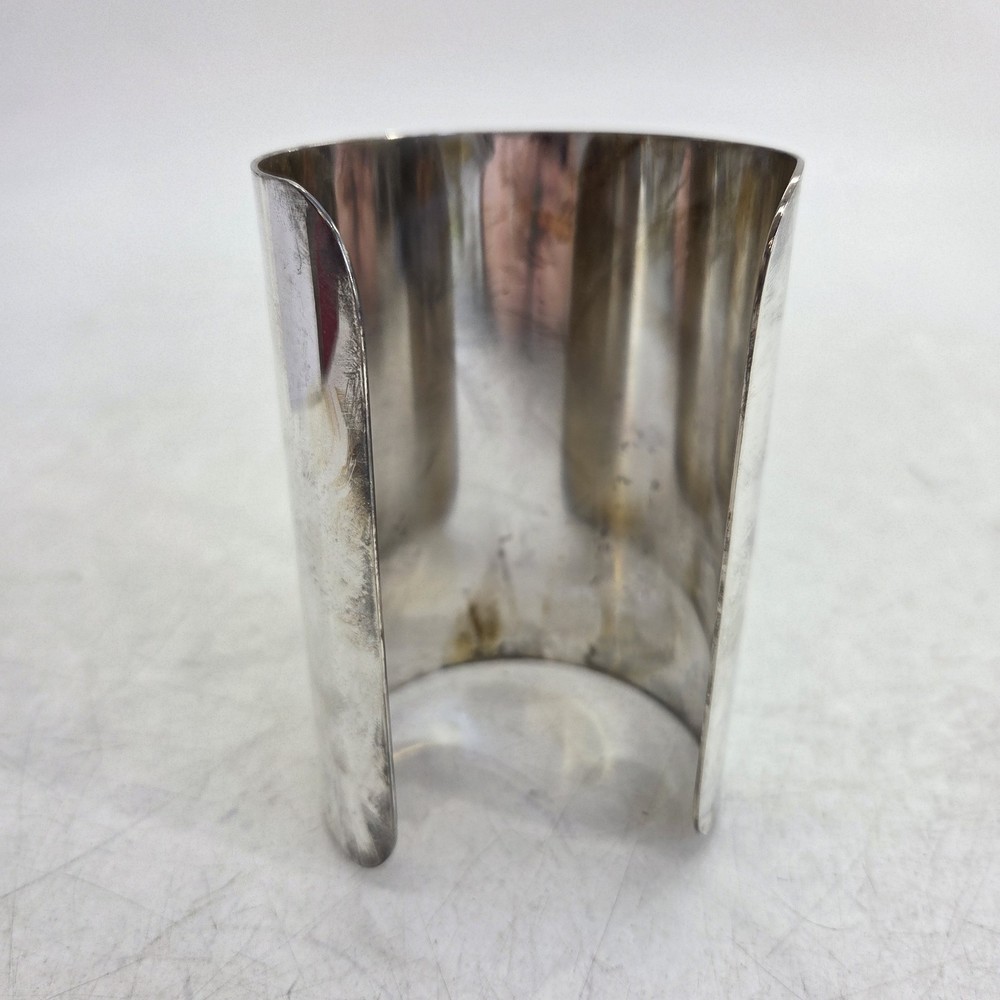 Roberts and Dore Silver plated Wine bottle holder Drip Ring Missing from the set