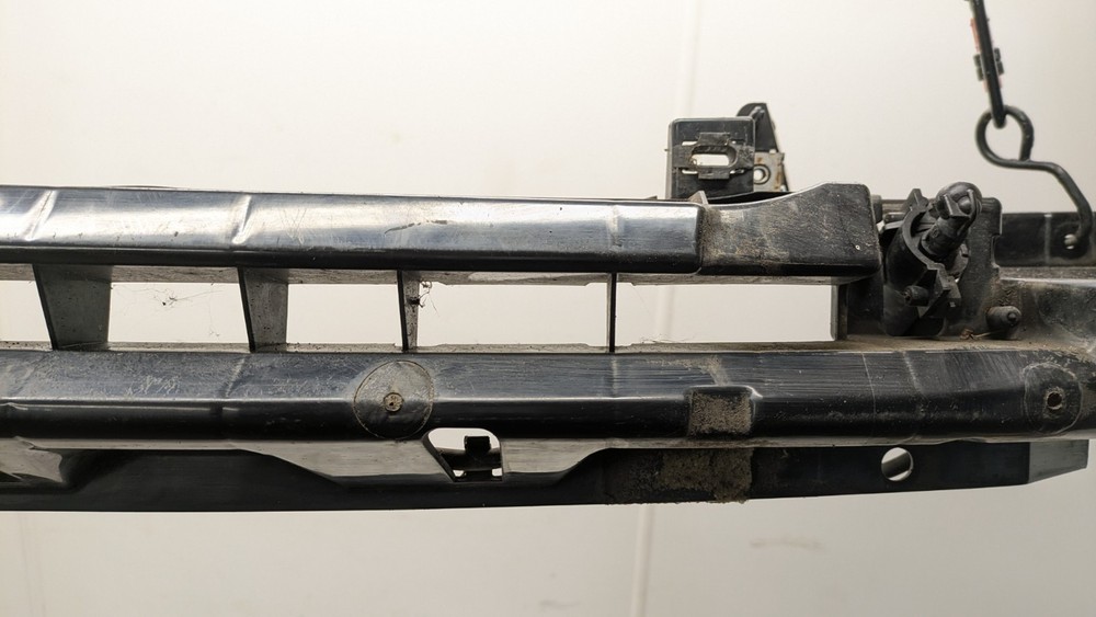 RANGE ROVER EVOQUE L538 BUMPER MOUNT BRACKET FRONT CENTRE BJ3217E778A 2014
