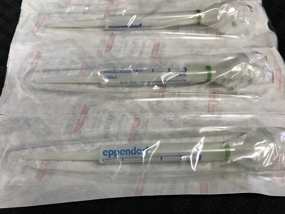 (100) EPPENDORF Combitips Advanced 2.5mL Graduated Plastic Pipet Tips 0030089553