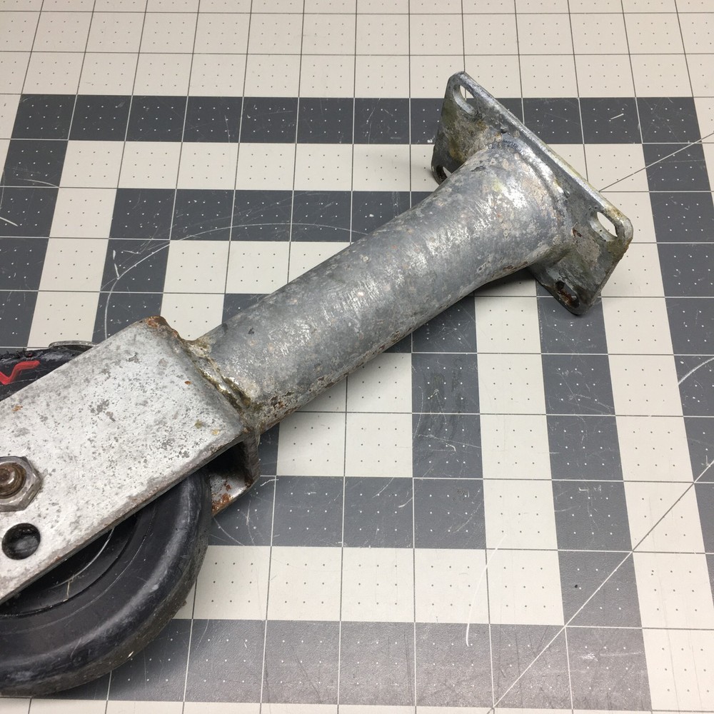 PITCO OEM B3902304 9" Rigid Caster Locking #1