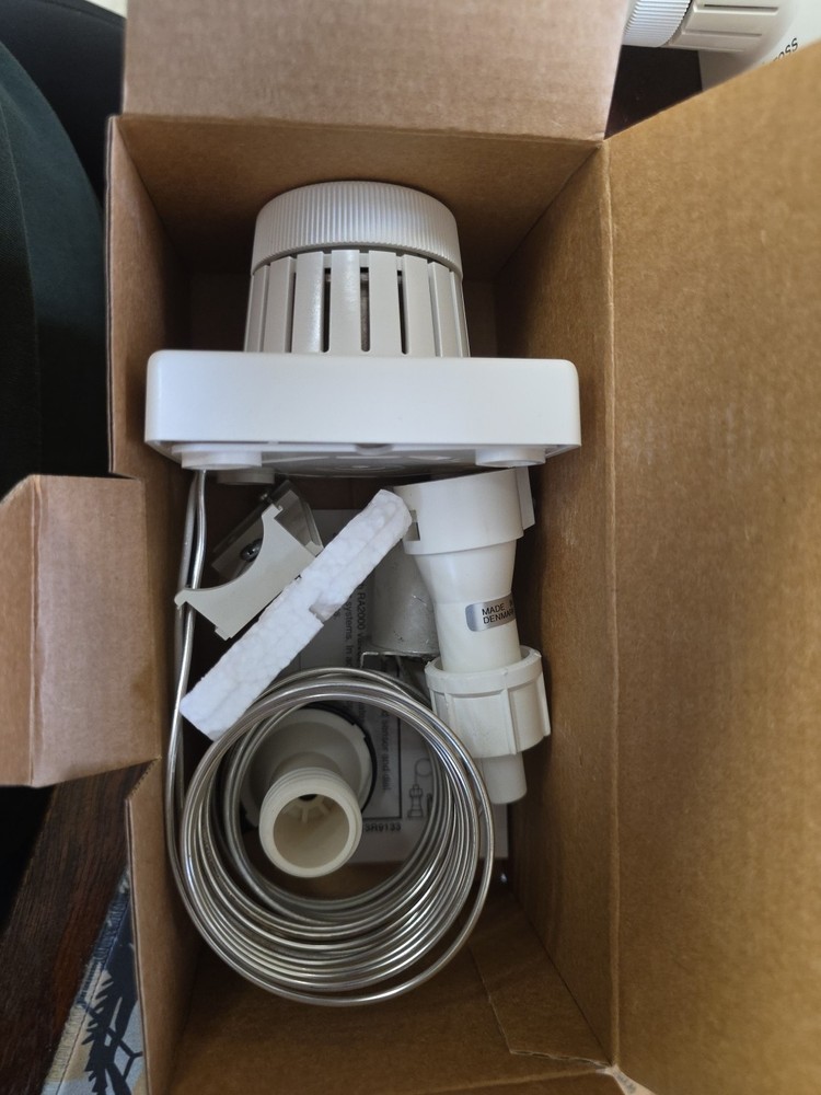 Danfoss 013G8222 Separate Remote Mounted Sensor And Dial