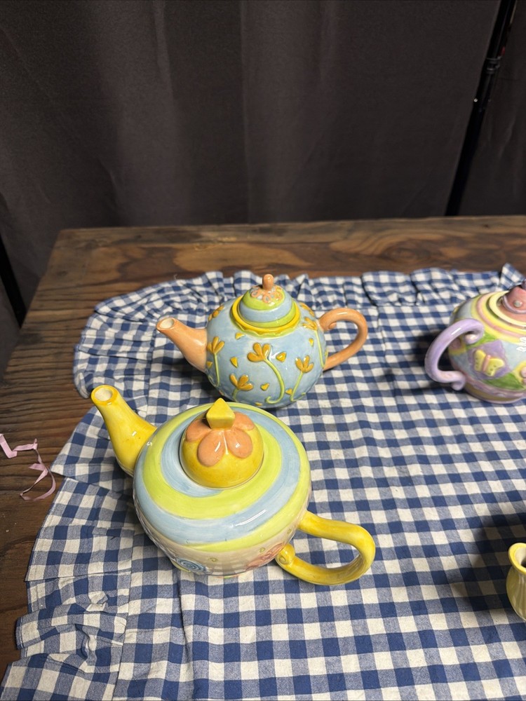 Oneida Tea Pourer Set