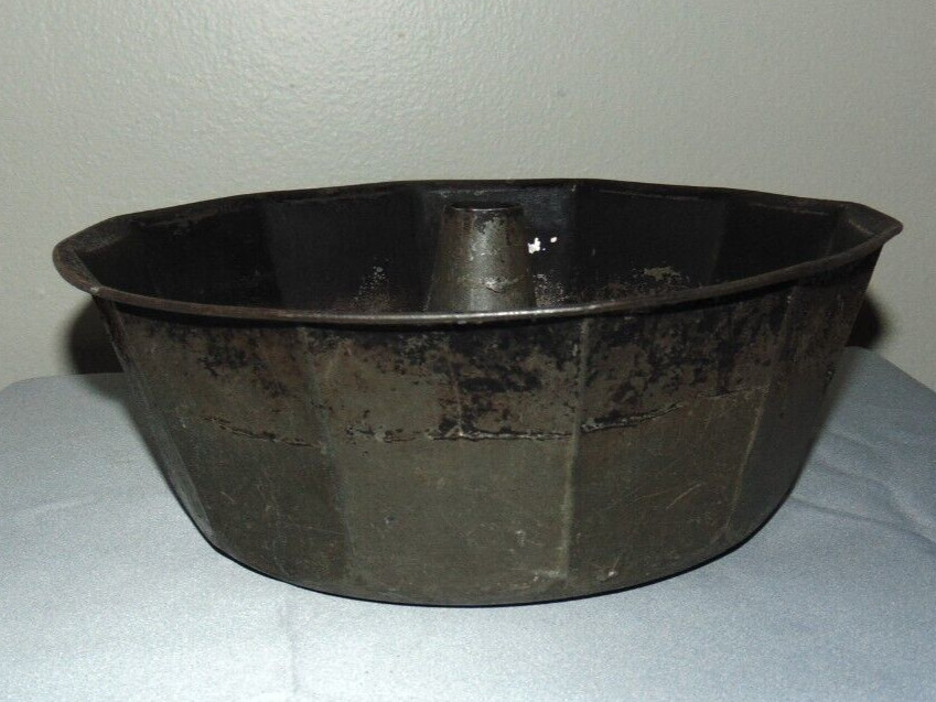 Antique Tin Cake Pudding Pan 12 Sided