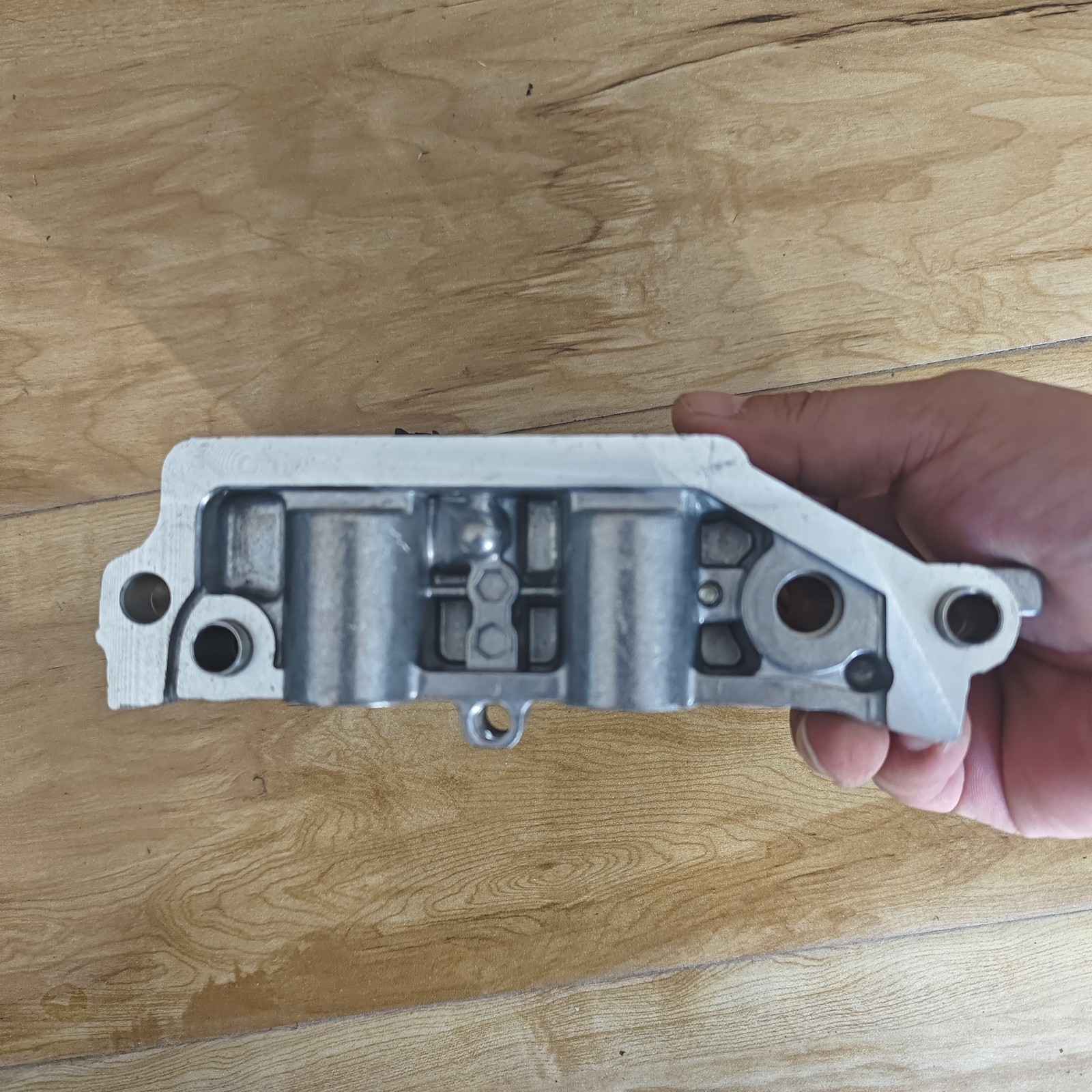 New 15810-R70-A04 For Honda Spool Valve Variable Timing Assembly FR VVT