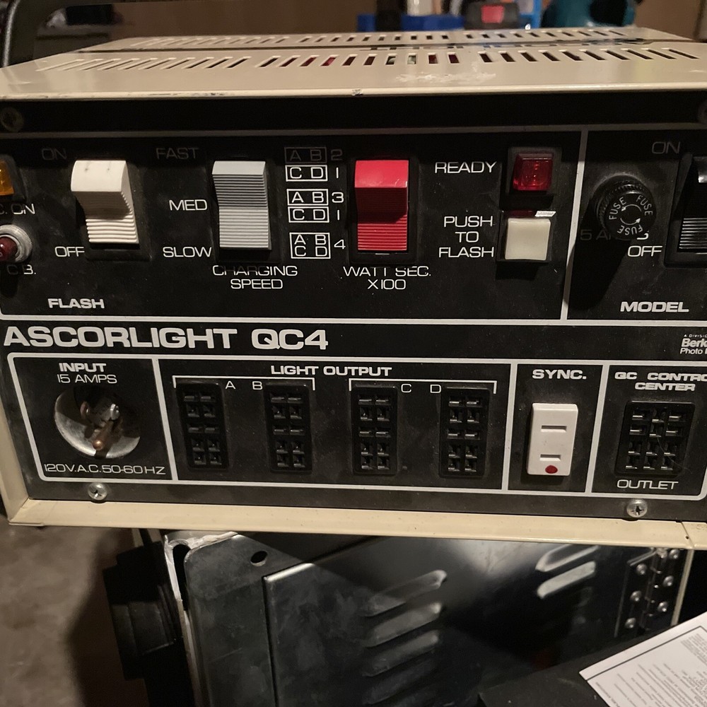 ASCORLIGHT QC-4 Lighting System For Photography