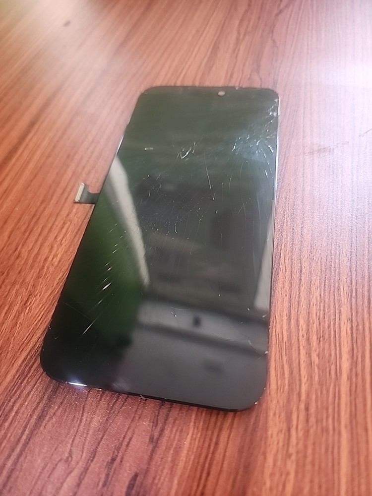 CRACKED OEM iPhone 15 Pro Max LCD Screen Replacement - LCD ONLY