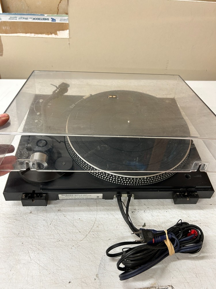 TURNTABLE Technics Panasonic SL-2000 Direct Drive Player System