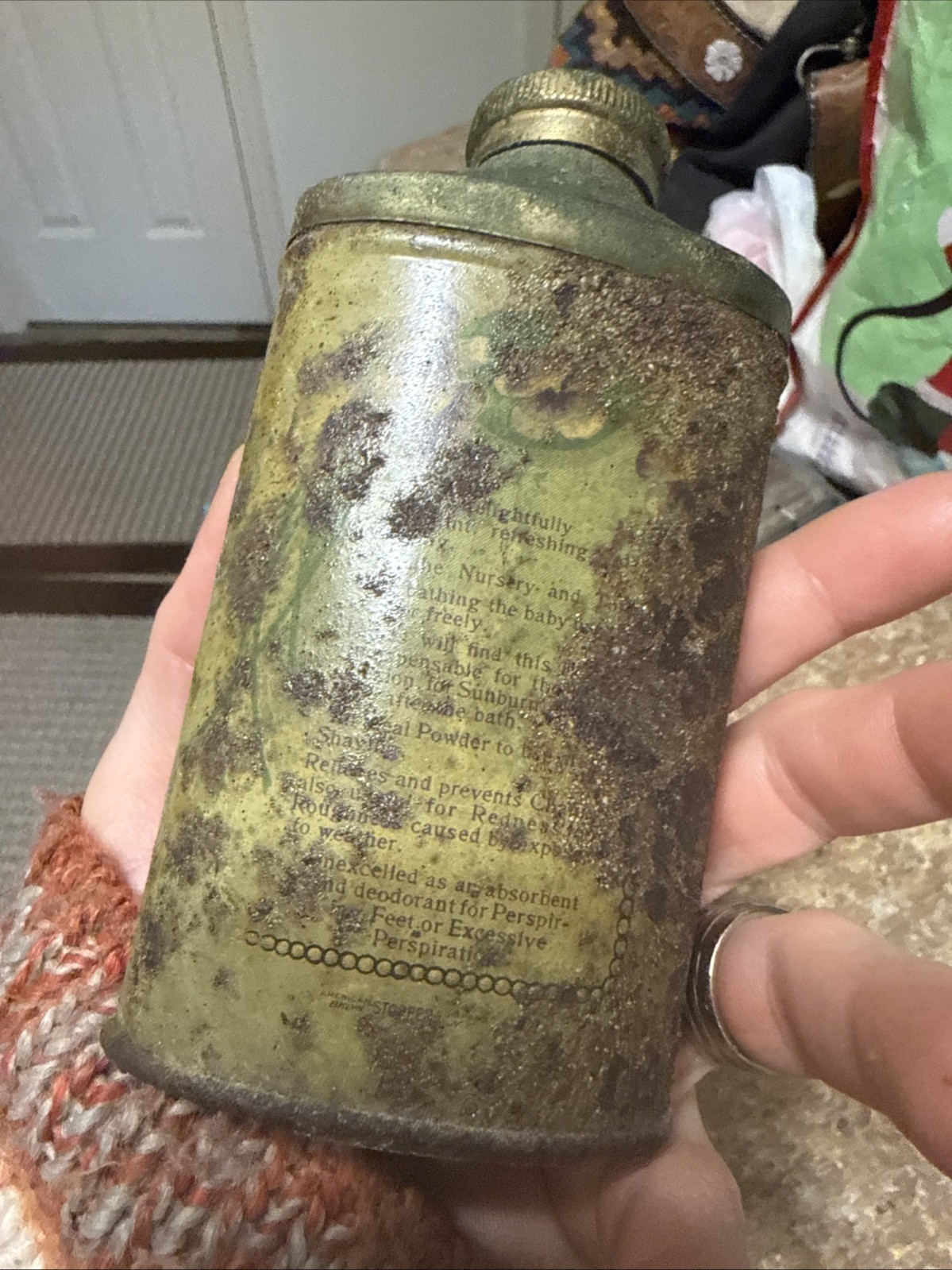 vintage Royale Talcum Powder Tin Violet