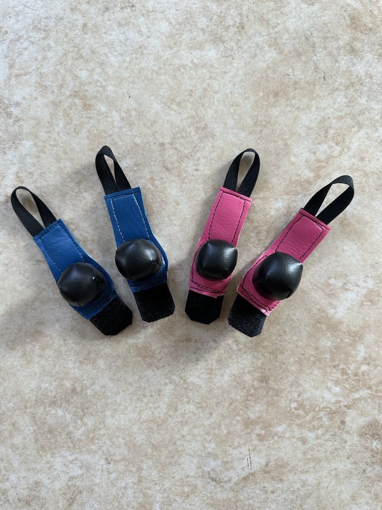 Protective Vinyl Breeding Muffs for Poultry/Botines