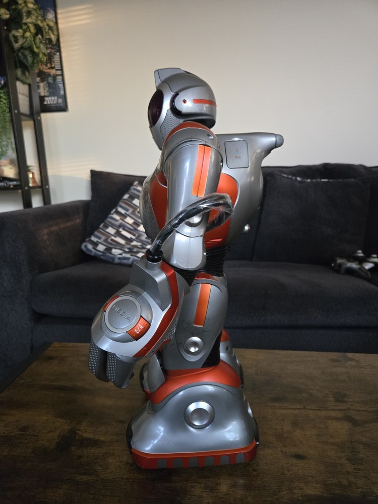 WowWee Robosapien RS Media Robot w/ Remote, USB, & Disc